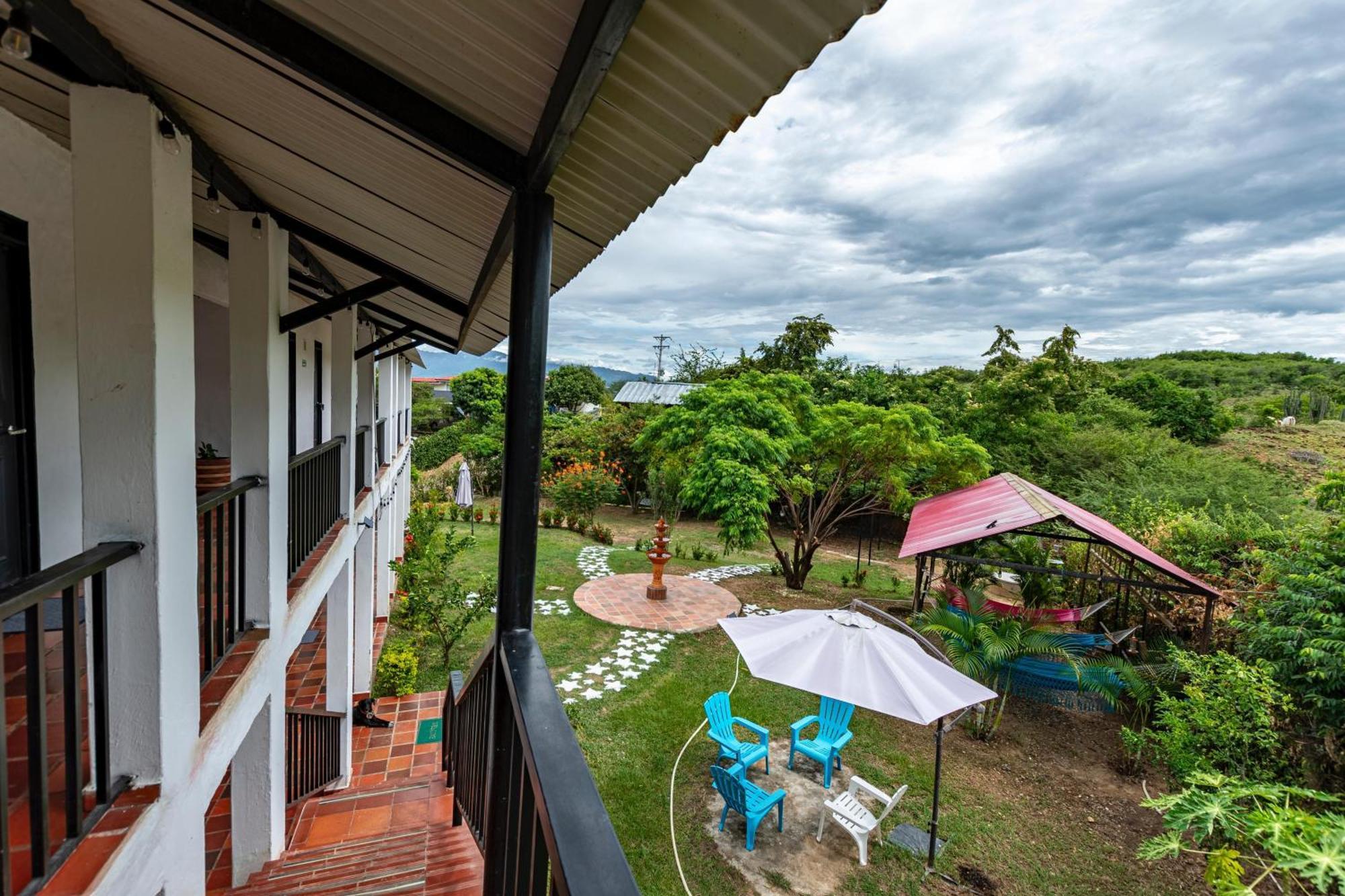 Cosmos Tatacoa Hotel วิลญาเวียคา ภายนอก รูปภาพ